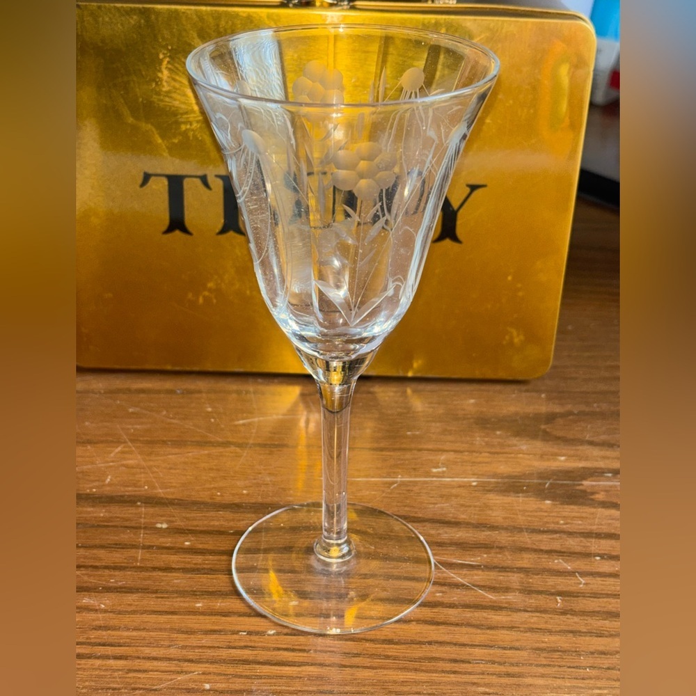 Vintage Etched Crystal Wineglass Goblet